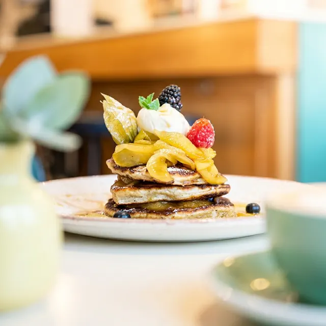 Foto de comida con IA — estilo bright artistic café, ejemplo 3 | FoodyFocus
